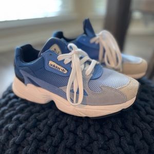 Adidas Falcon blue ombré size 7.5 US